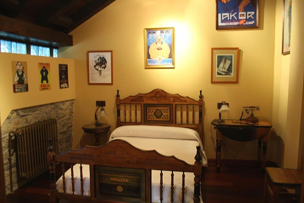 Casona El Gurugu Hotel Luarca Exterior foto
